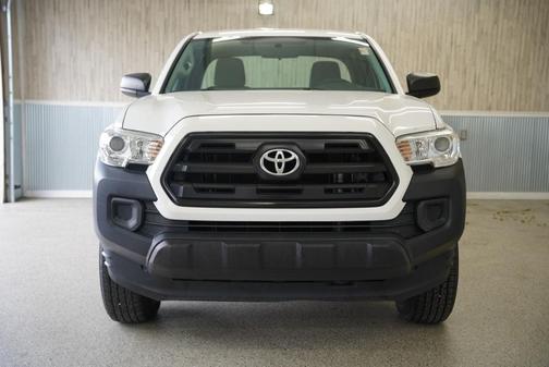 2016 Toyota Tacoma SR