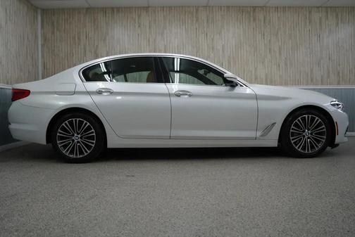 2018 BMW 530 530i Sedan