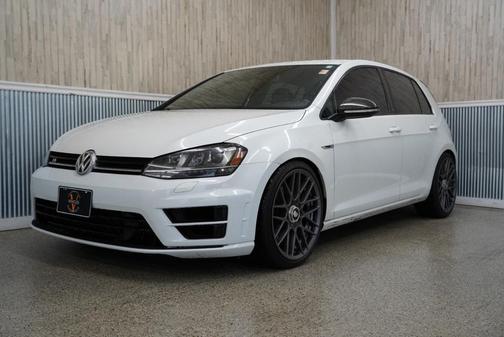 2016 Volkswagen Golf R 4-Door w/DCC & Navigation