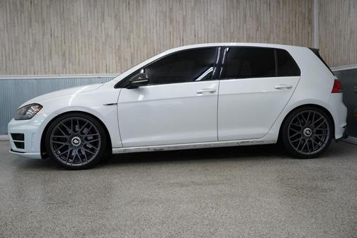 2016 Volkswagen Golf R 4-Door w/DCC & Navigation