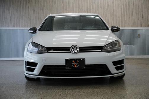 2016 Volkswagen Golf R 4-Door w/DCC & Navigation