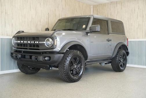 Carbonized Gray Metallic 2024 Ford Bronco Black Diamond