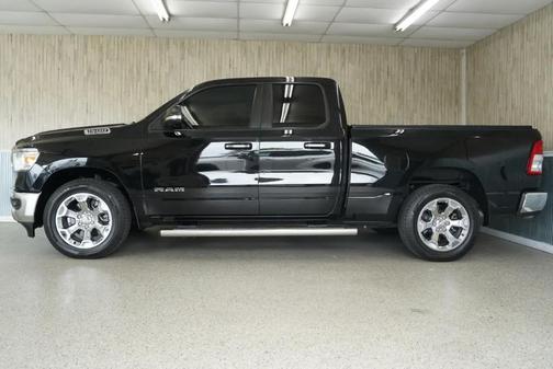 Diamond Black Crystal Pearlcoat 2019 RAM 1500 Big Horn