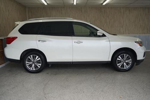 2018 Nissan Pathfinder SL