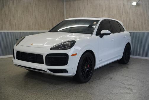 2022 Porsche Cayenne GTS