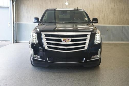 2018 Cadillac Escalade ESV Luxury