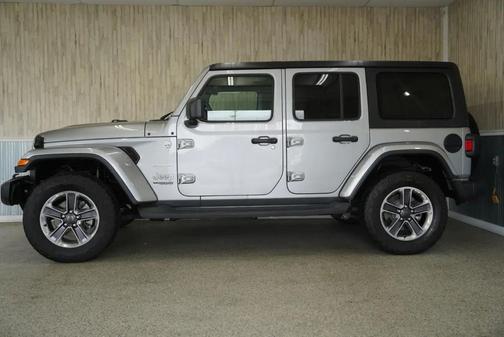 Billet Silver Metallic Clearcoat 2019 Jeep Wrangler Unlimited Sahara