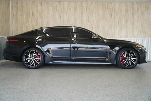 Aurora Black 2022 Kia Stinger GT-Line