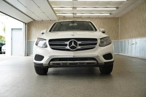 White 2017 Mercedes-Benz GLC 300 Base