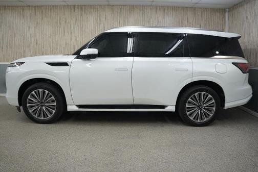 2025 INFINITI QX80 Luxe