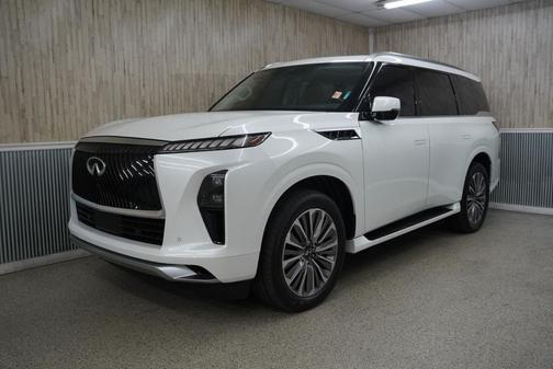 2025 INFINITI QX80 Luxe