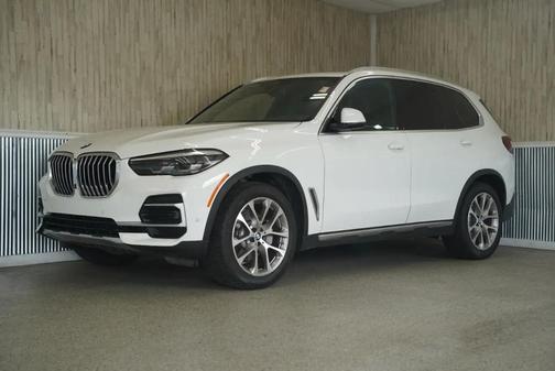 Alpine White 2023 BMW X5 xDrive40i