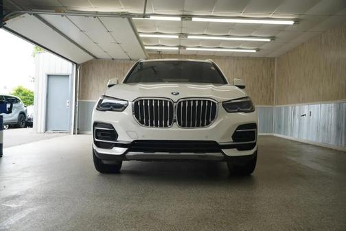 Alpine White 2023 BMW X5 xDrive40i