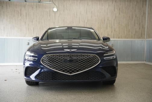 2022 Genesis G70 3.3T RWD