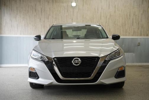 2021 Nissan Altima SR FWD