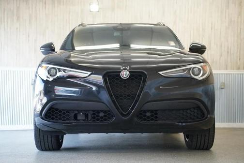 Vulcano Black Metallic 2021 Alfa Romeo Stelvio Ti Sport