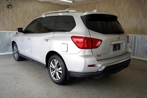 2019 Nissan Pathfinder S