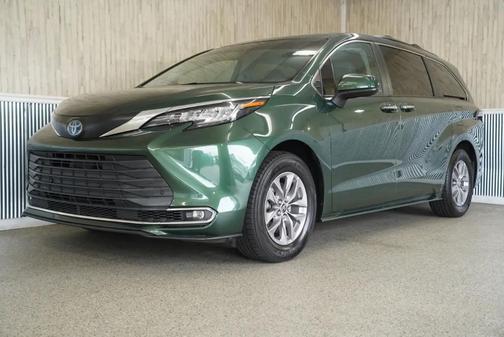 2022 Toyota Sienna XLE