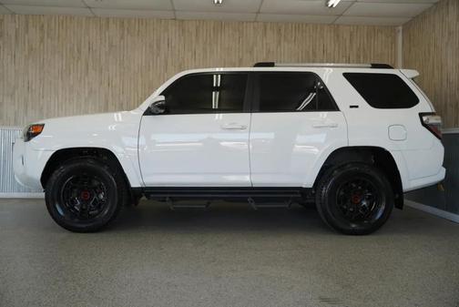 Ice Cap 2024 Toyota 4Runner SR5 Premium