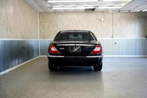 2005 Jaguar XJ Super V8
