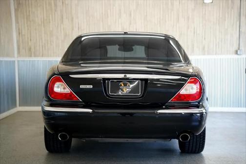 2005 Jaguar XJ Super V8