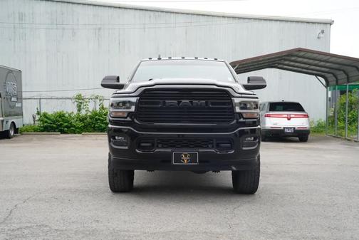 Diamond Black Crystal Pearlcoat 2022 RAM 3500 Laramie Mega Cab 4x4 6'4' Box
