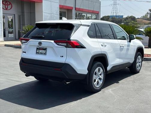 2025 Toyota RAV4 LE