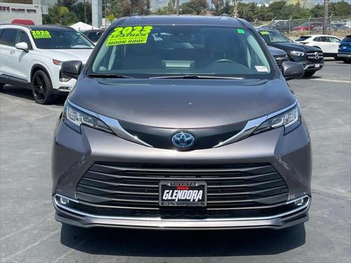 2023 Toyota Sienna XLE