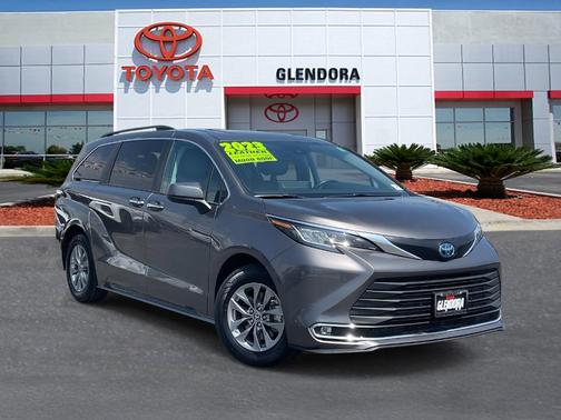 2023 Toyota Sienna XLE