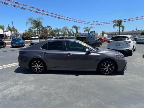 2023 Toyota Camry SE