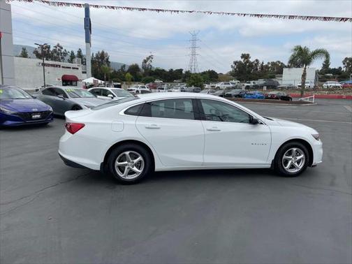 2017 Chevrolet Malibu 1LS