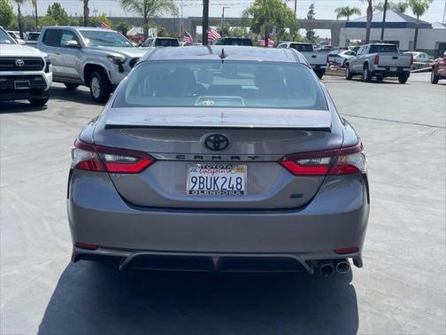 2022 Toyota Camry SE