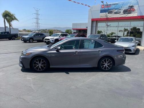 2022 Toyota Camry SE
