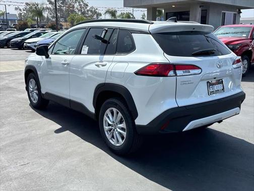 2025 Toyota Corolla Cross LE