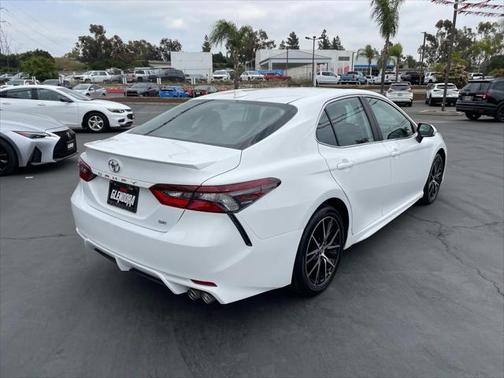 2023 Toyota Camry SE