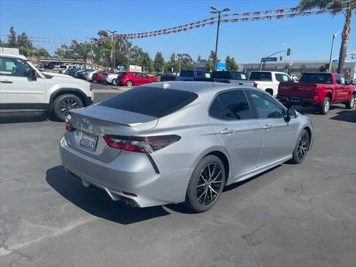 2022 Toyota Camry SE