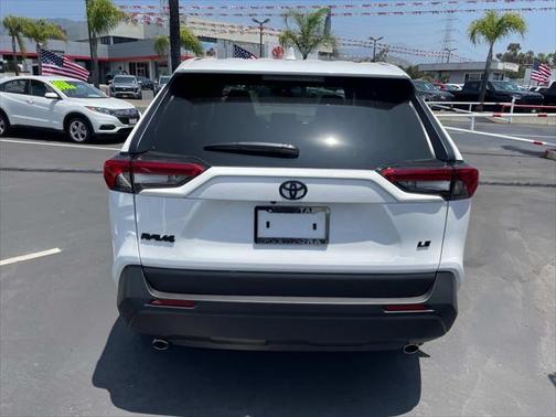 2025 Toyota RAV4 LE