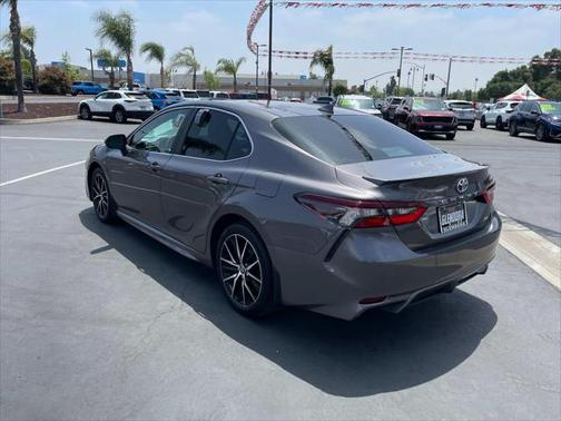 2024 Toyota Camry SE