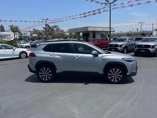 2024 Toyota Corolla Cross XLE