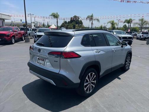 2024 Toyota Corolla Cross XLE