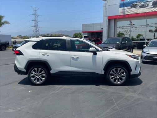 2022 Toyota RAV4 XLE Premium