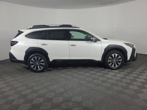 2023 Subaru Outback Touring