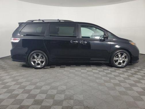 2015 Toyota Sienna SE