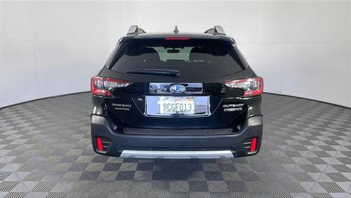 2022 Subaru Outback Touring XT