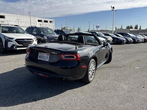 2017 FIAT 124 Spider Classica