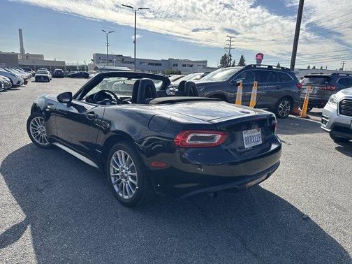 2017 FIAT 124 Spider Classica