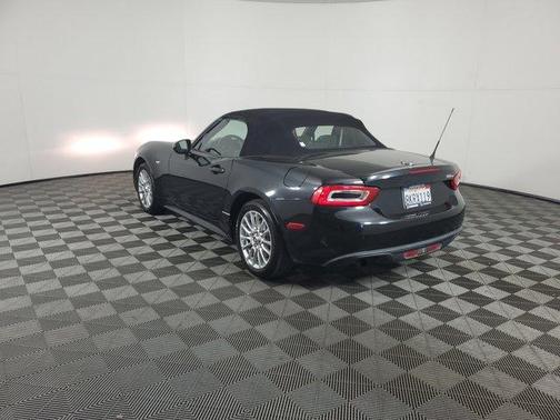 2017 FIAT 124 Spider Classica