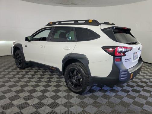 Crystal White Pearl 2025 Subaru Outback Wilderness