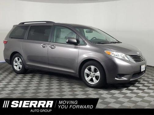 2015 Toyota Sienna LE