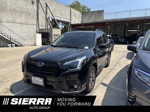 Crystal Black Silica 2022 Subaru Forester Premium